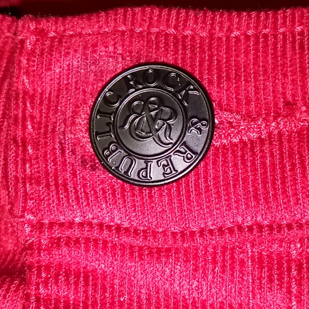 Red Pants - Picture 4 of 6
